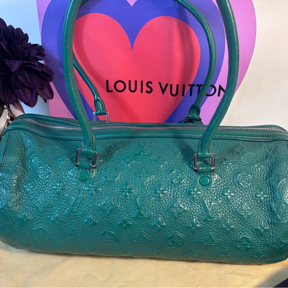 Limited Edition Louis Vuitton Revelation Neo Papillon Gm - Picture 3 of 16